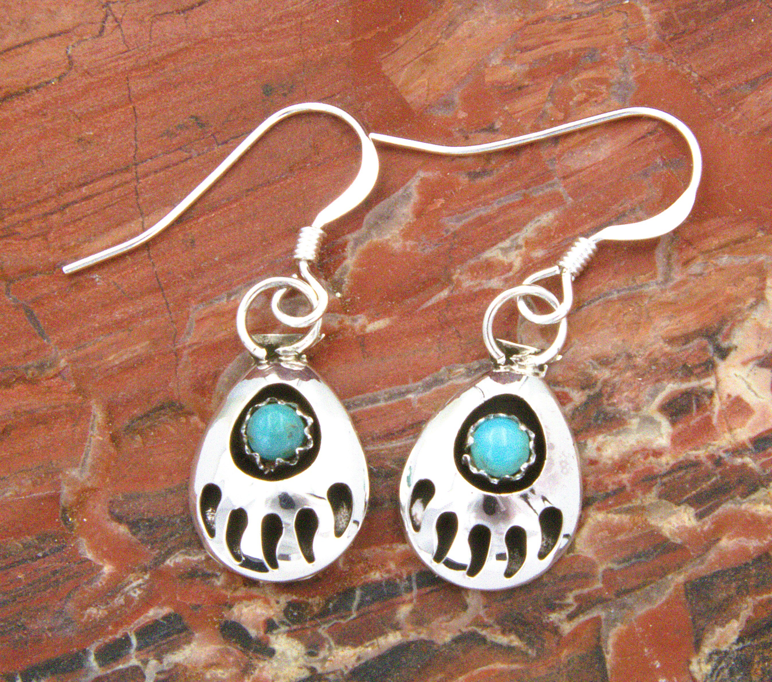 Native American Small Bear Paw Turquoise Jewelry Set EE03PE05