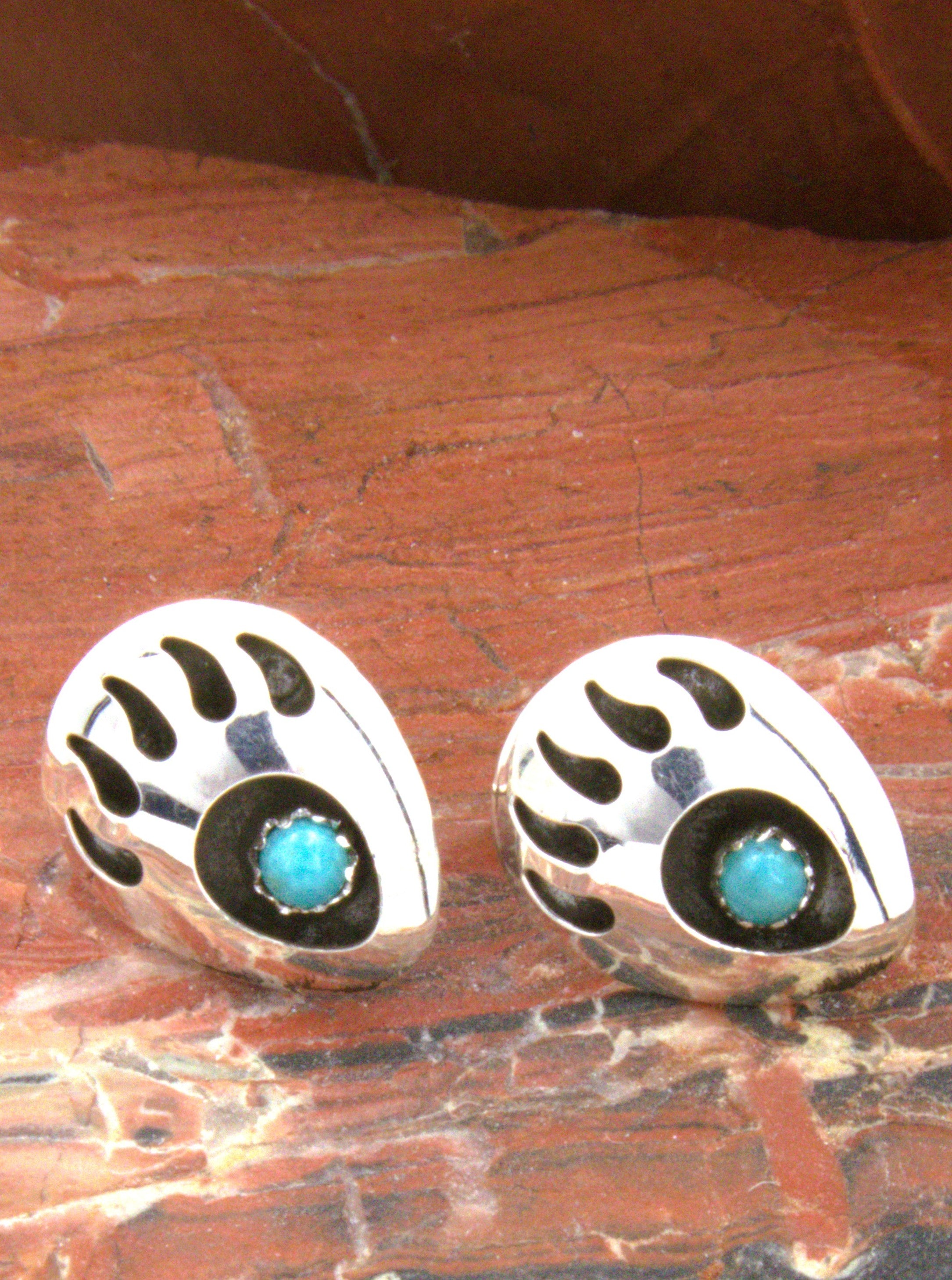 Native American Bear Paw Turquoise Post Earrings EE05