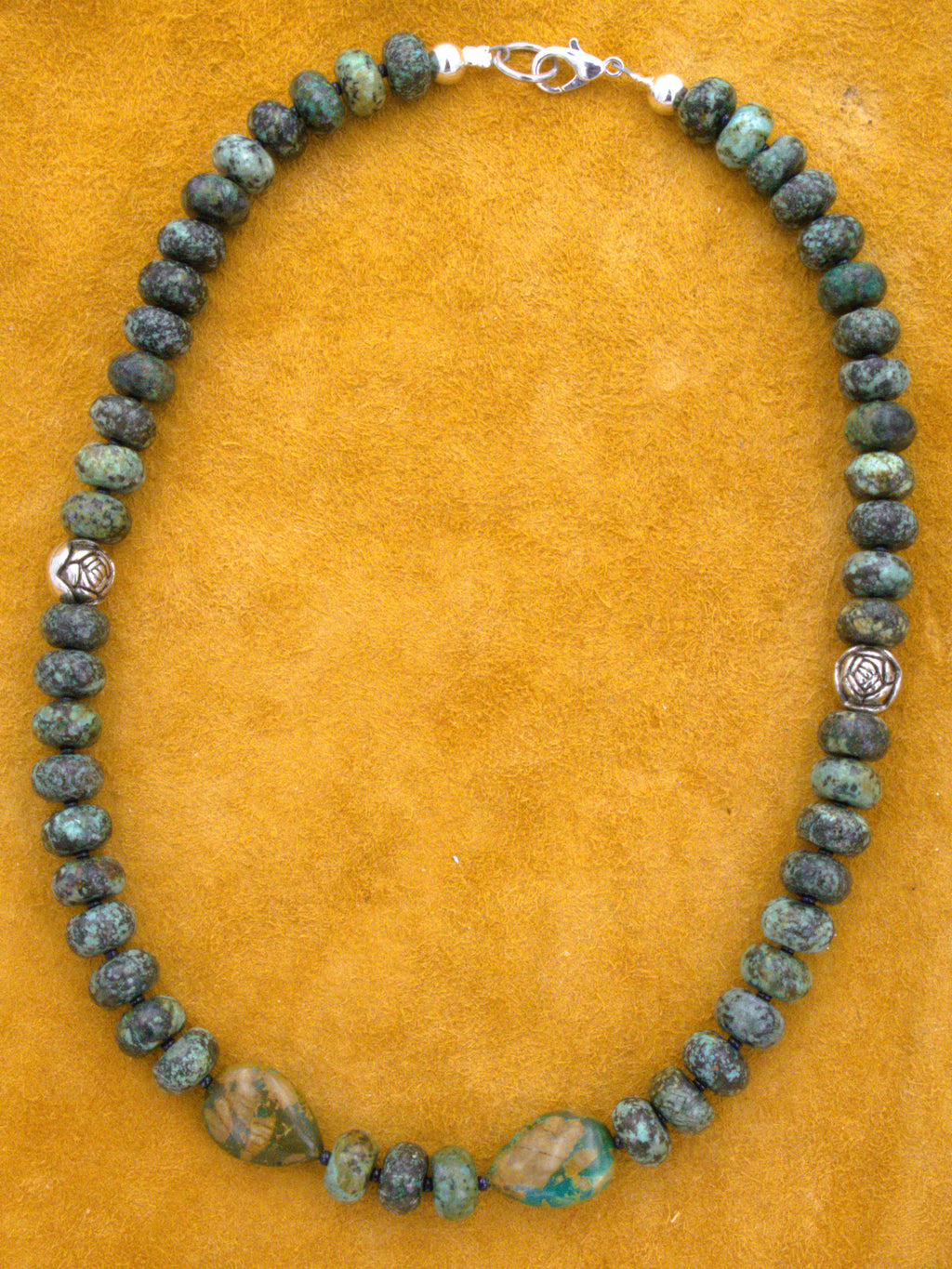 Green Turquoise Rondel necklace 17" NN24