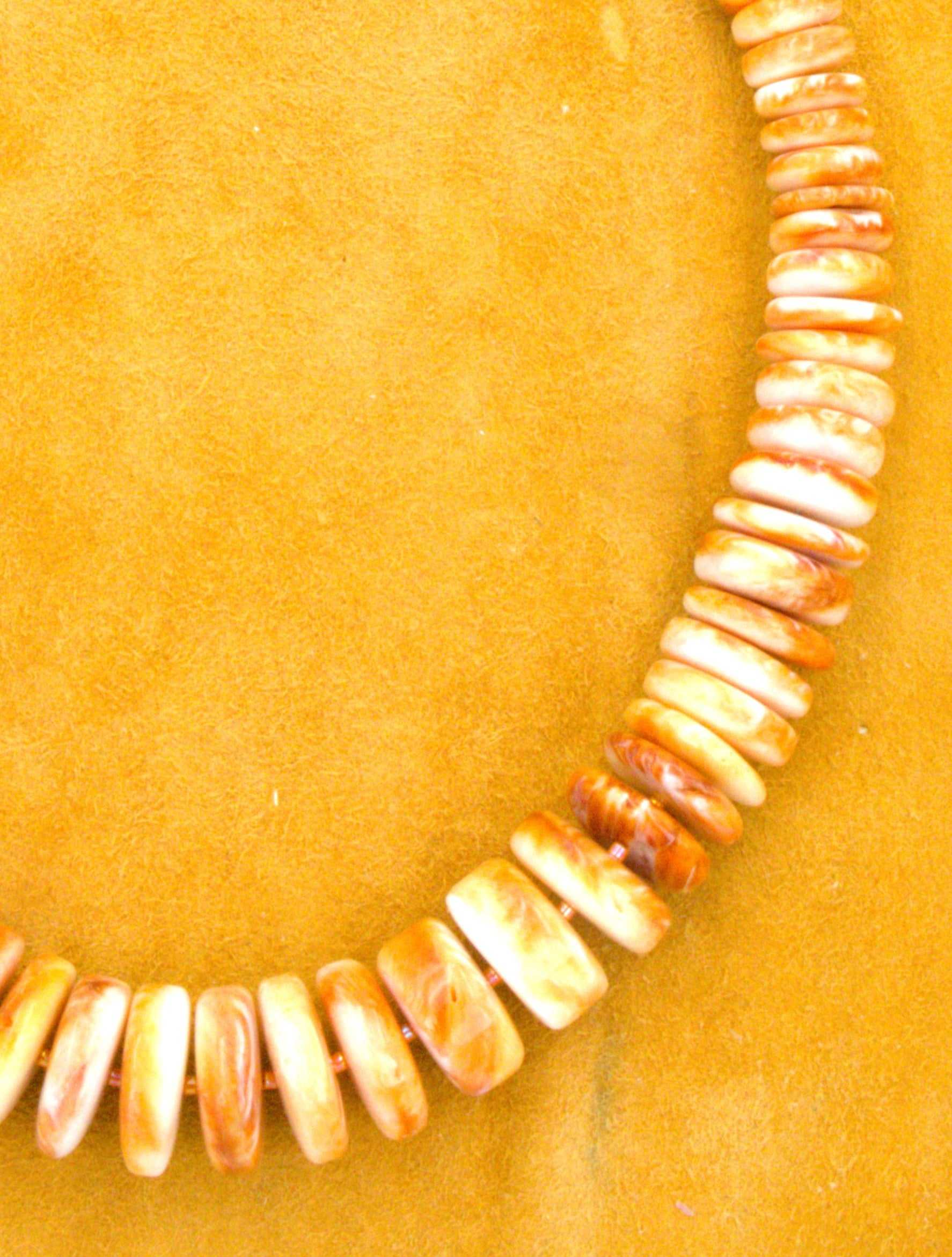 18 and 1/4" Spiny Oyster Shell Graduated Necklace  NN46