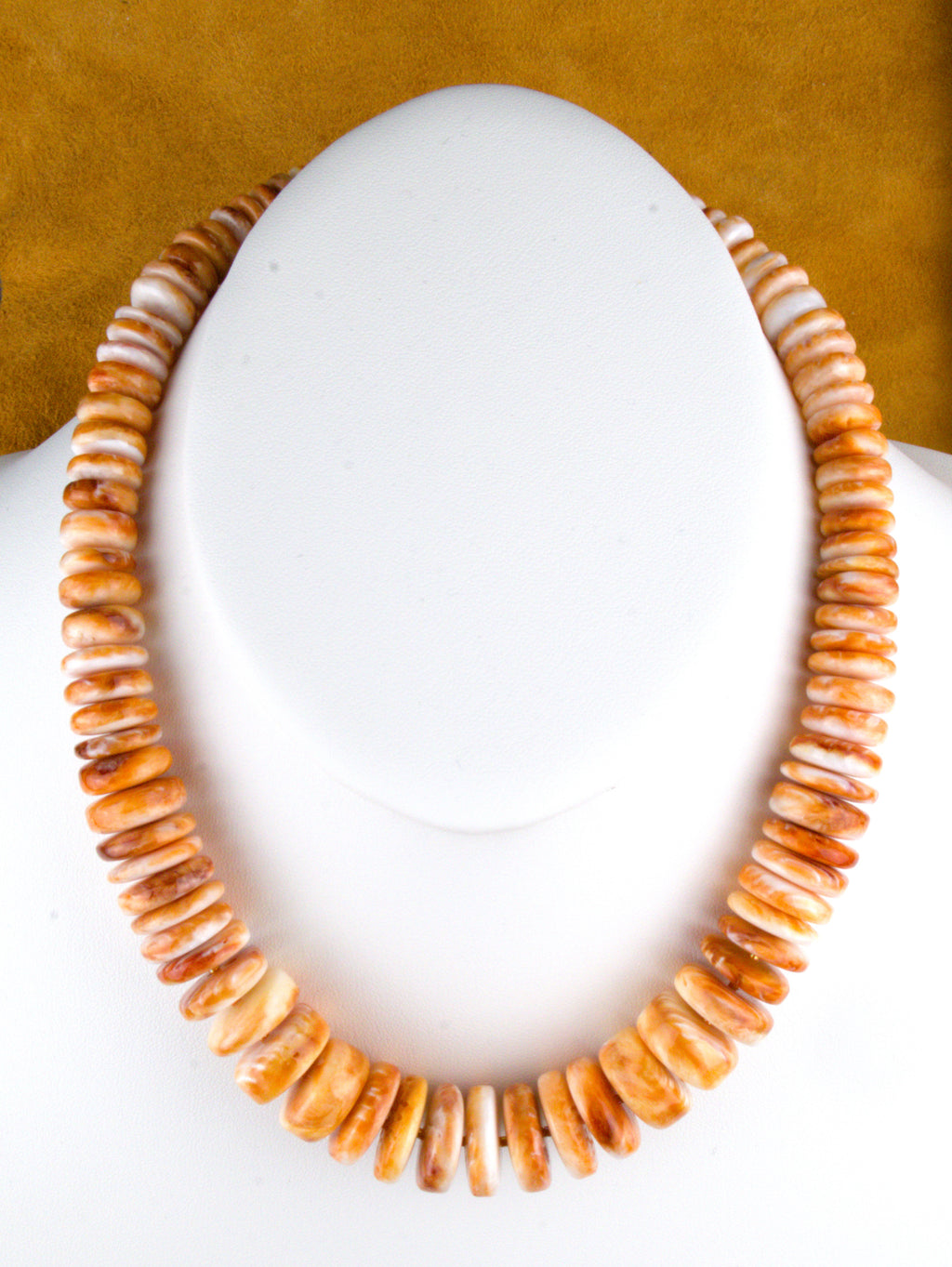 18 and 1/4" Spiny Oyster Shell Graduated Necklace  NN46