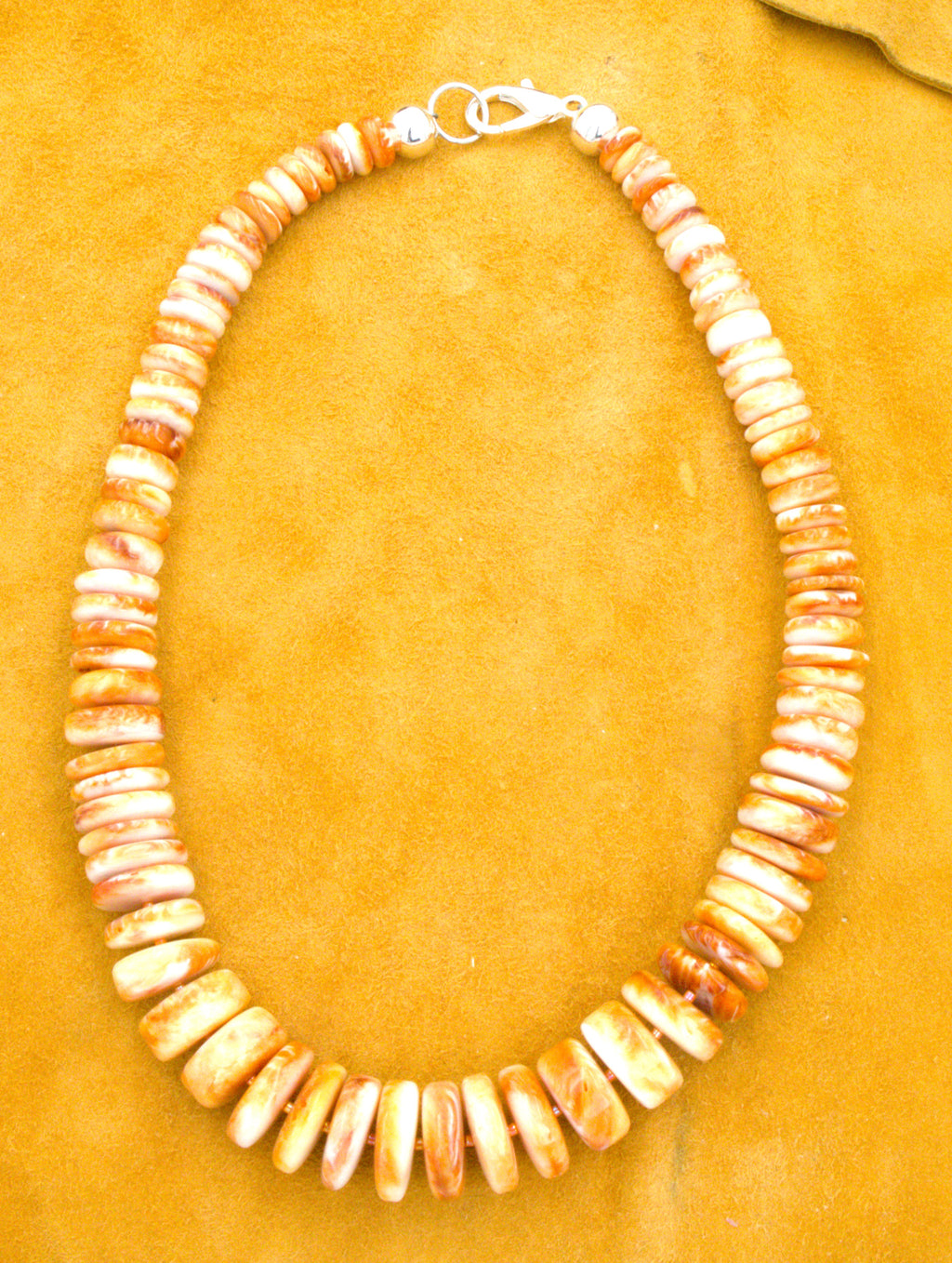 18 and 1/4" Spiny Oyster Shell Graduated Necklace  NN46